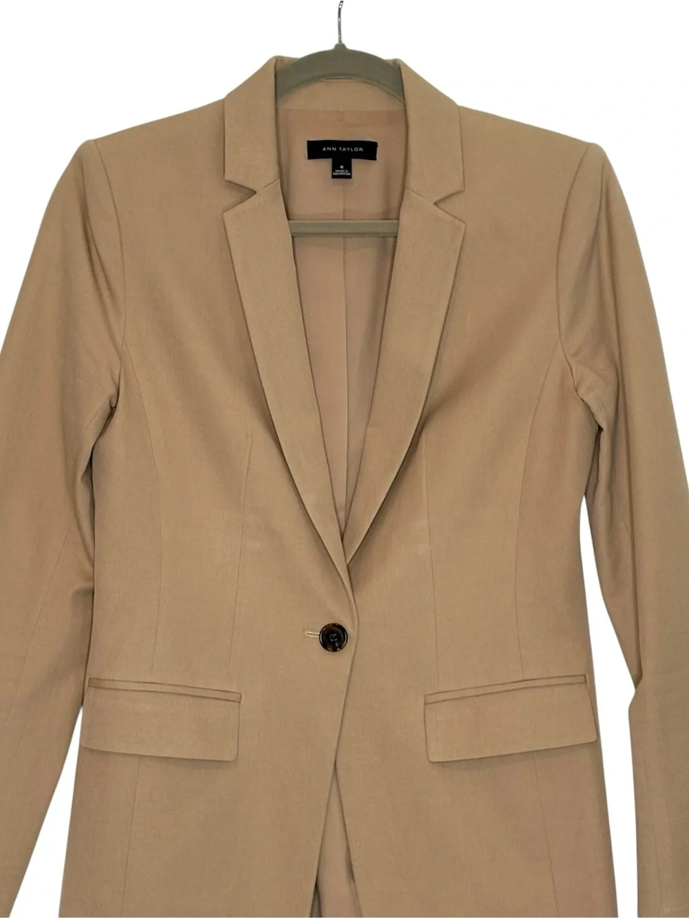 Ann Taylor Tan Fitted Long Blazer NWOT | 6